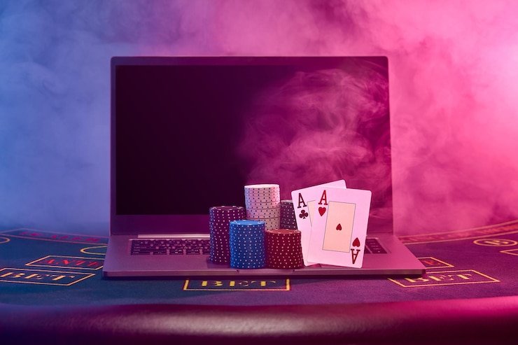 Catatan aplikasi qt777 di layar ponsel